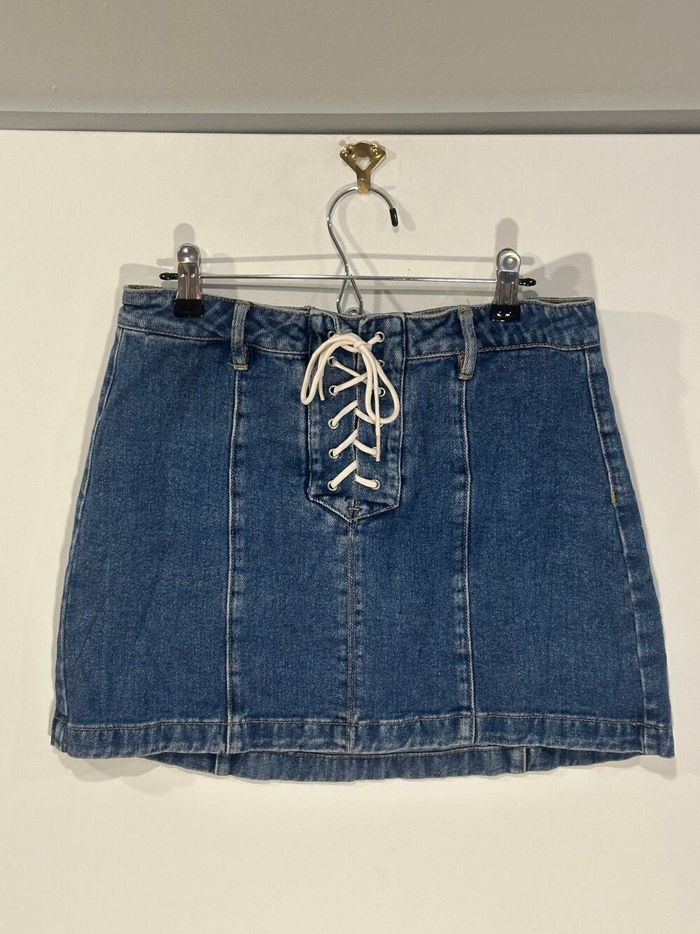 Kendall & Kylie Lace Up Front A-Line Medium Wash Denim Mini Skirt Womens Sz M